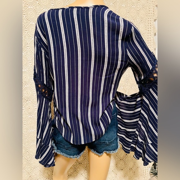 Tie front top with flare sleeves✨ - Picture 3 of 8